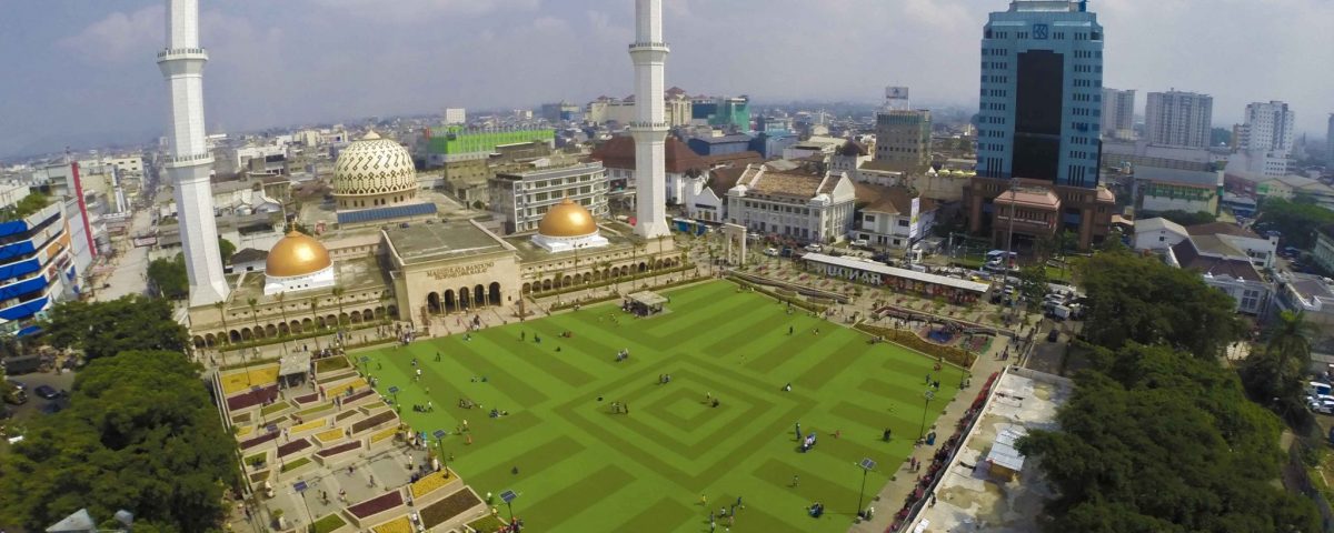 Kemegahan Wisata Masjid Raya Bandung Yang Paling Ramai dikunjungi