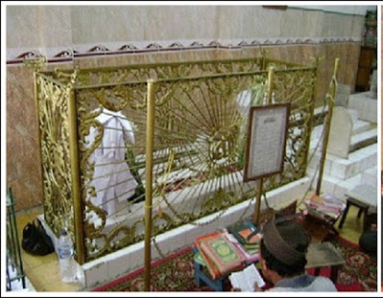 Makam Mbah Hamid Pasuruan