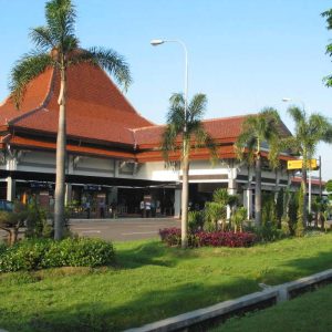 Jemput Penumpang Bandara Adi Soemarmo Solo Ke Demak