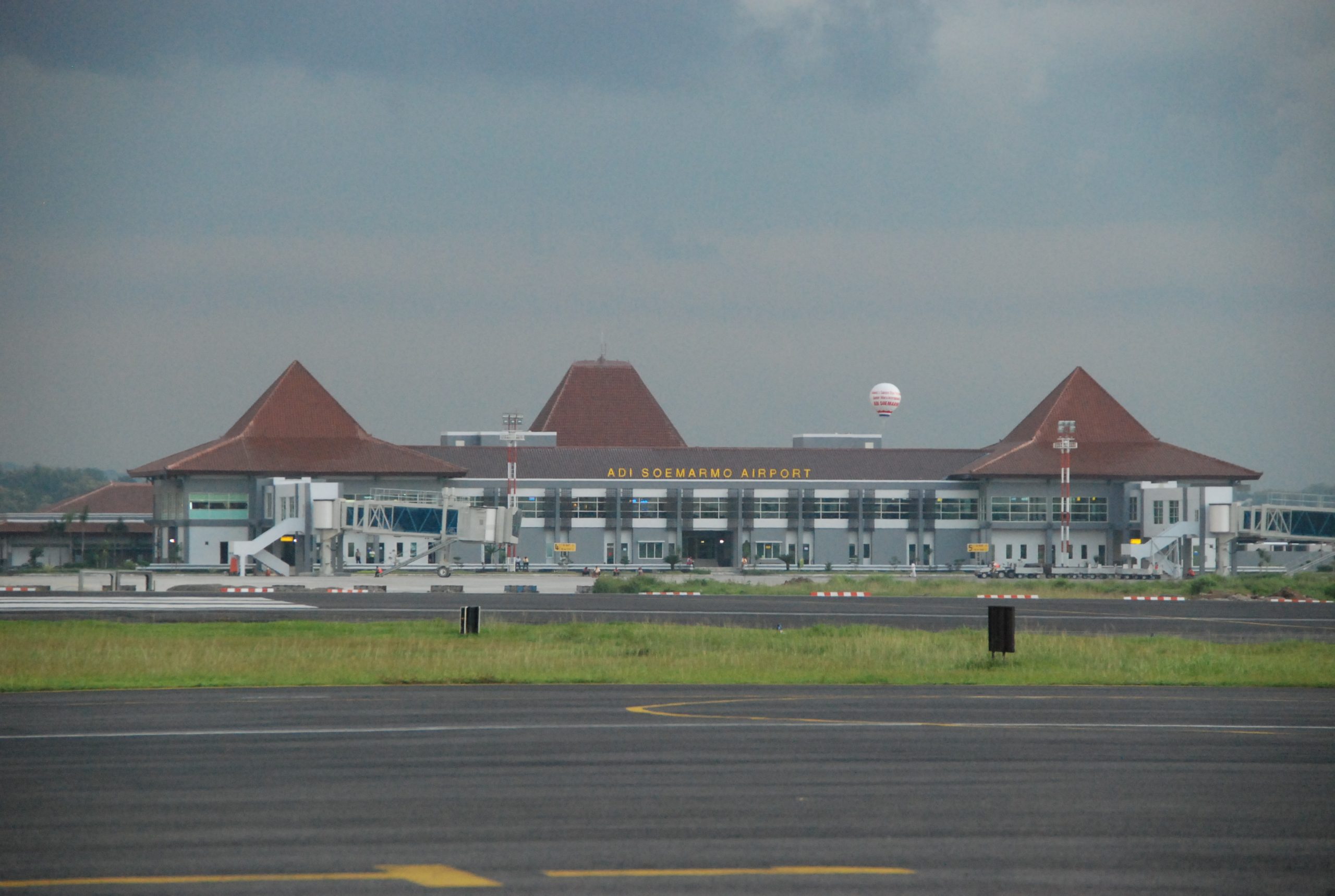 Jemput Penumpang Bandara Adi Soemarmo Solo Ke Rembang
